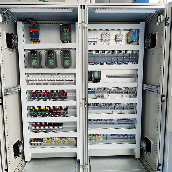 双开门PLC变频控制...